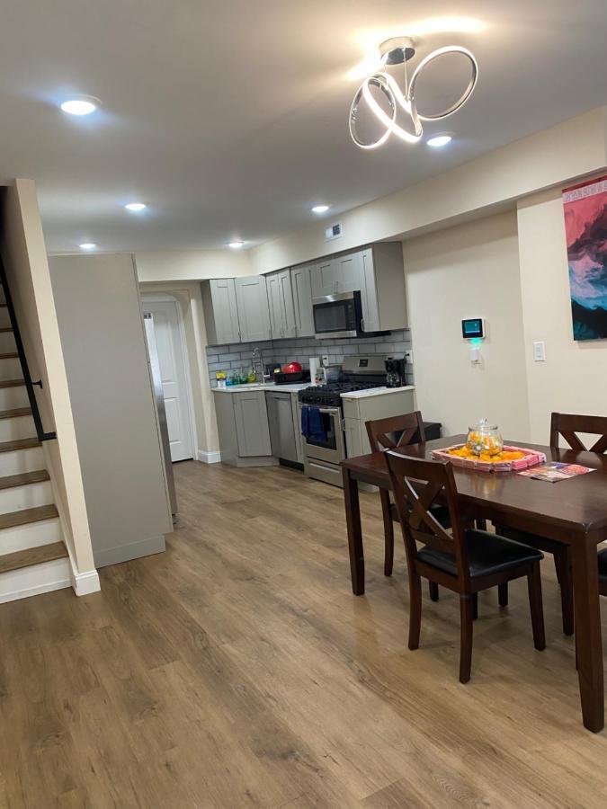 Private In South Philly Near Arenas! Philadelphia
